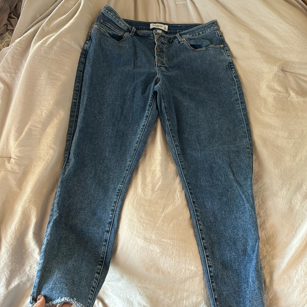Abercrombie & Fitch Curve Love Super Skinny Ankle High Rise Jeans